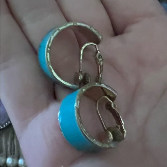 Vintage costume jewelry. - Picture 3 of 9